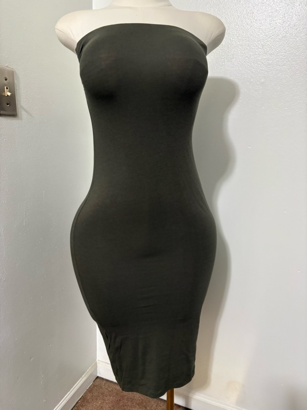 Heart & Hips Olive Strapless Bodycon Midi Dress NWT